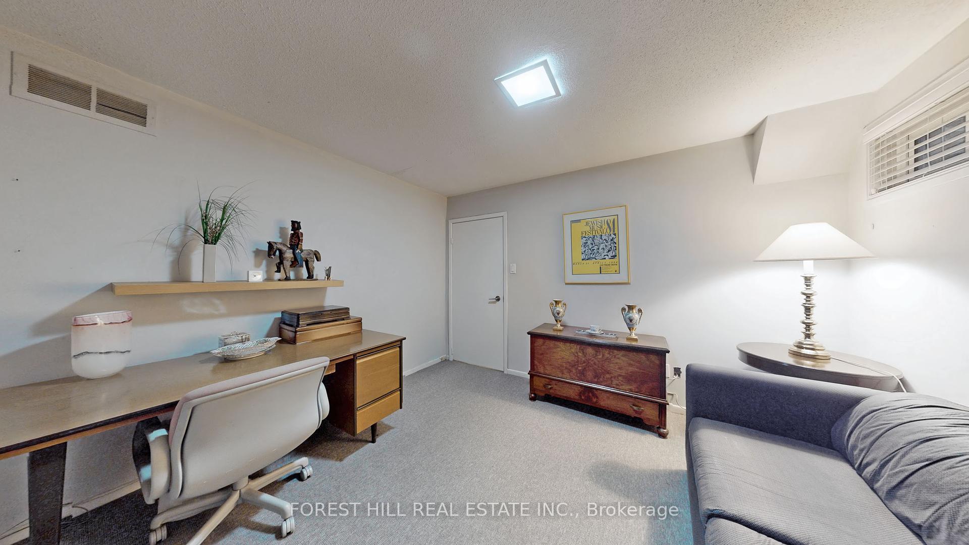 4 Bedrooms Condo at 33 Proudbank Millway, Toronto For sale