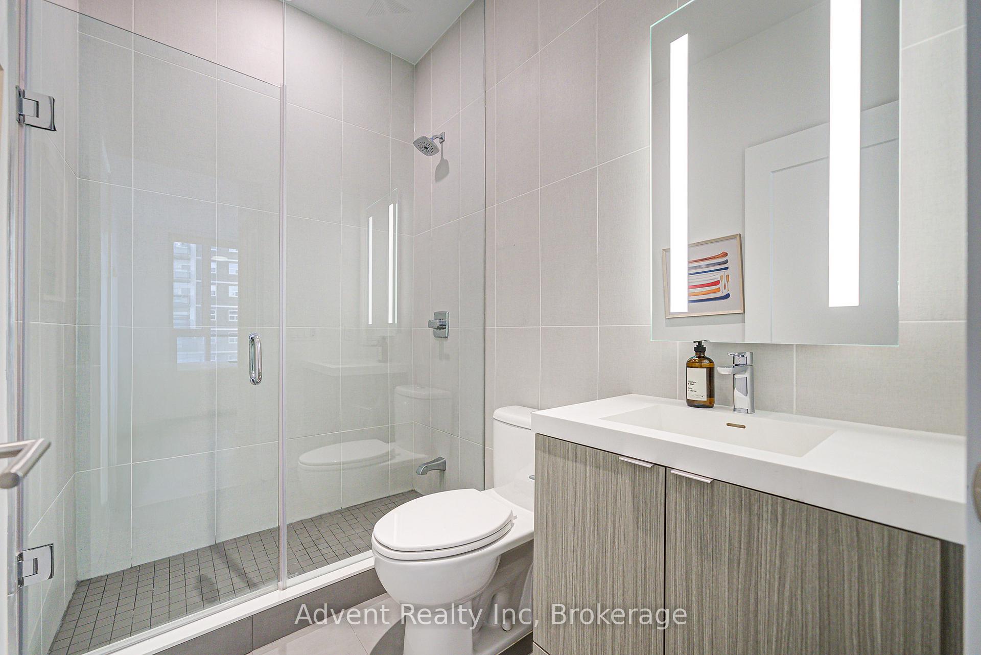 2 Bedrooms Condo at 585 Bloor,  Toronto For sale