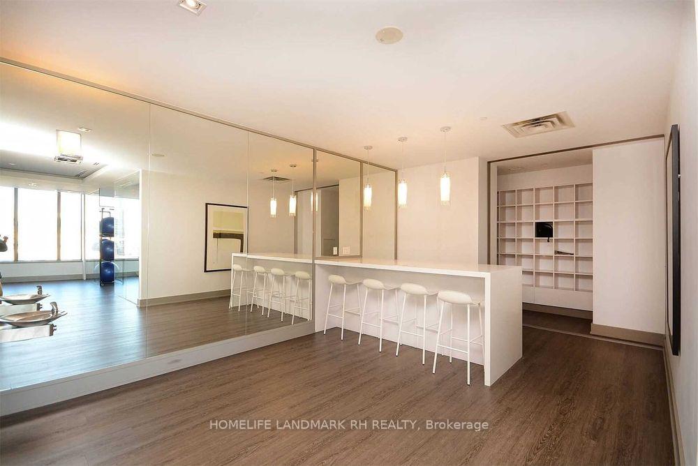 3 Bedrooms Condo at 510 Curran, Mississauga For sale