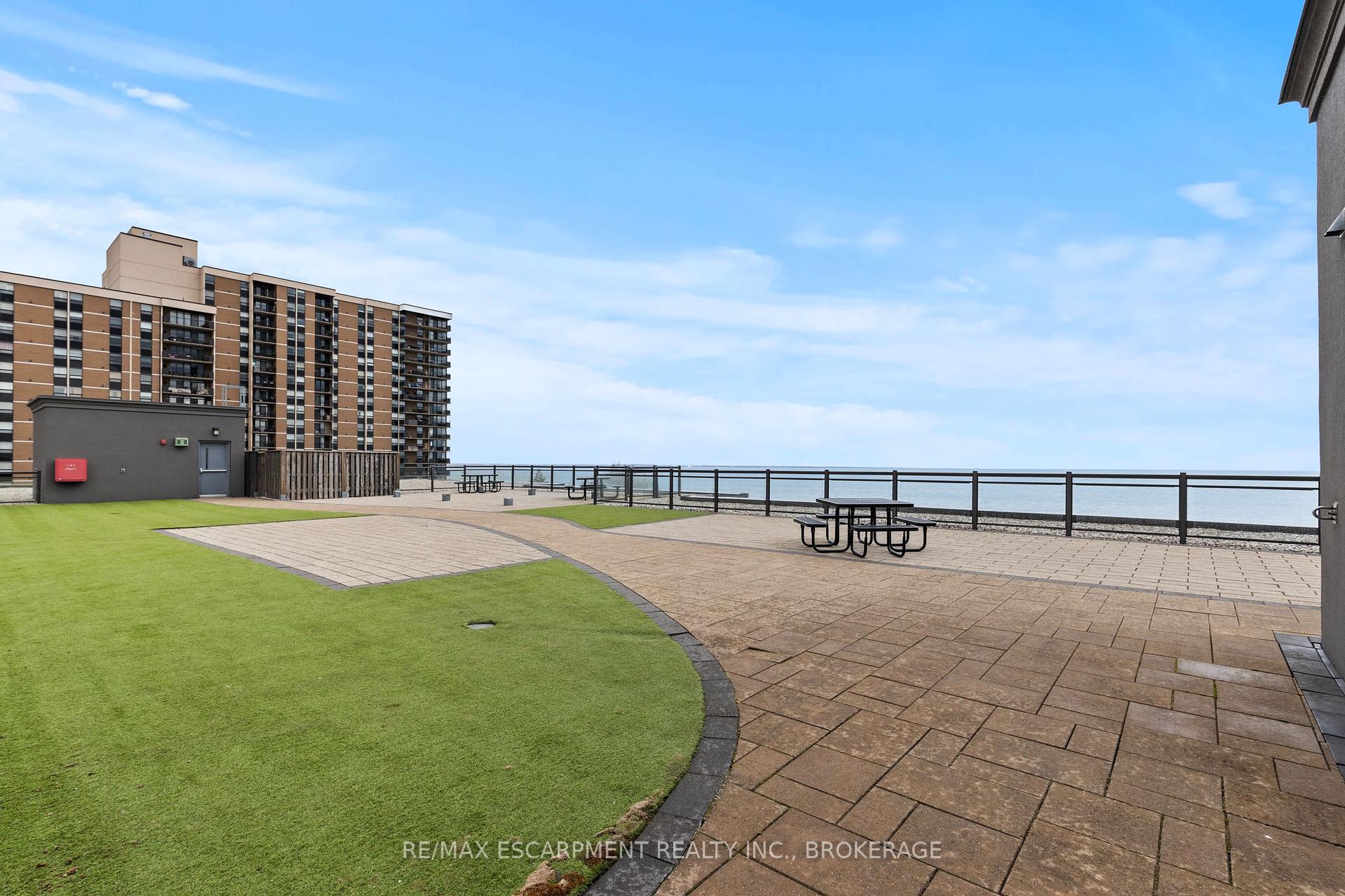 1 Bedroom Condo at 35 Southshore, Hamilton For sale