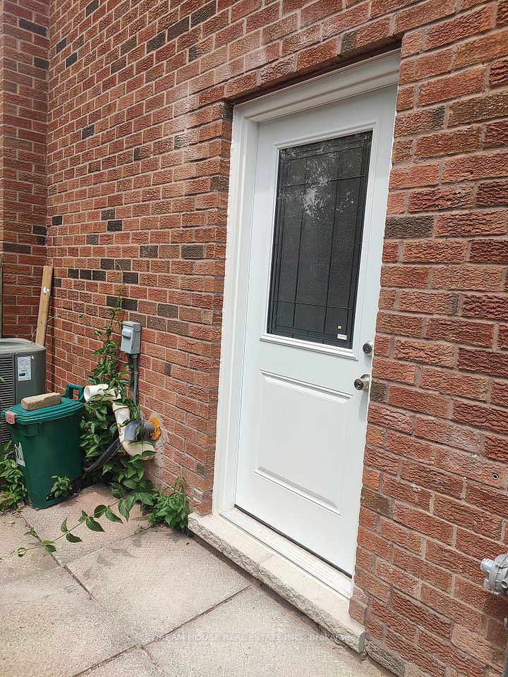 #Basement - 176 Conlins Road, Toronto, ON M1C 1C5