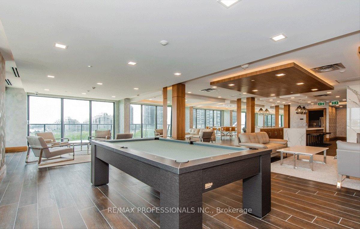 2 Bedrooms Condo at 20 Shore Breeze, Toronto For sale