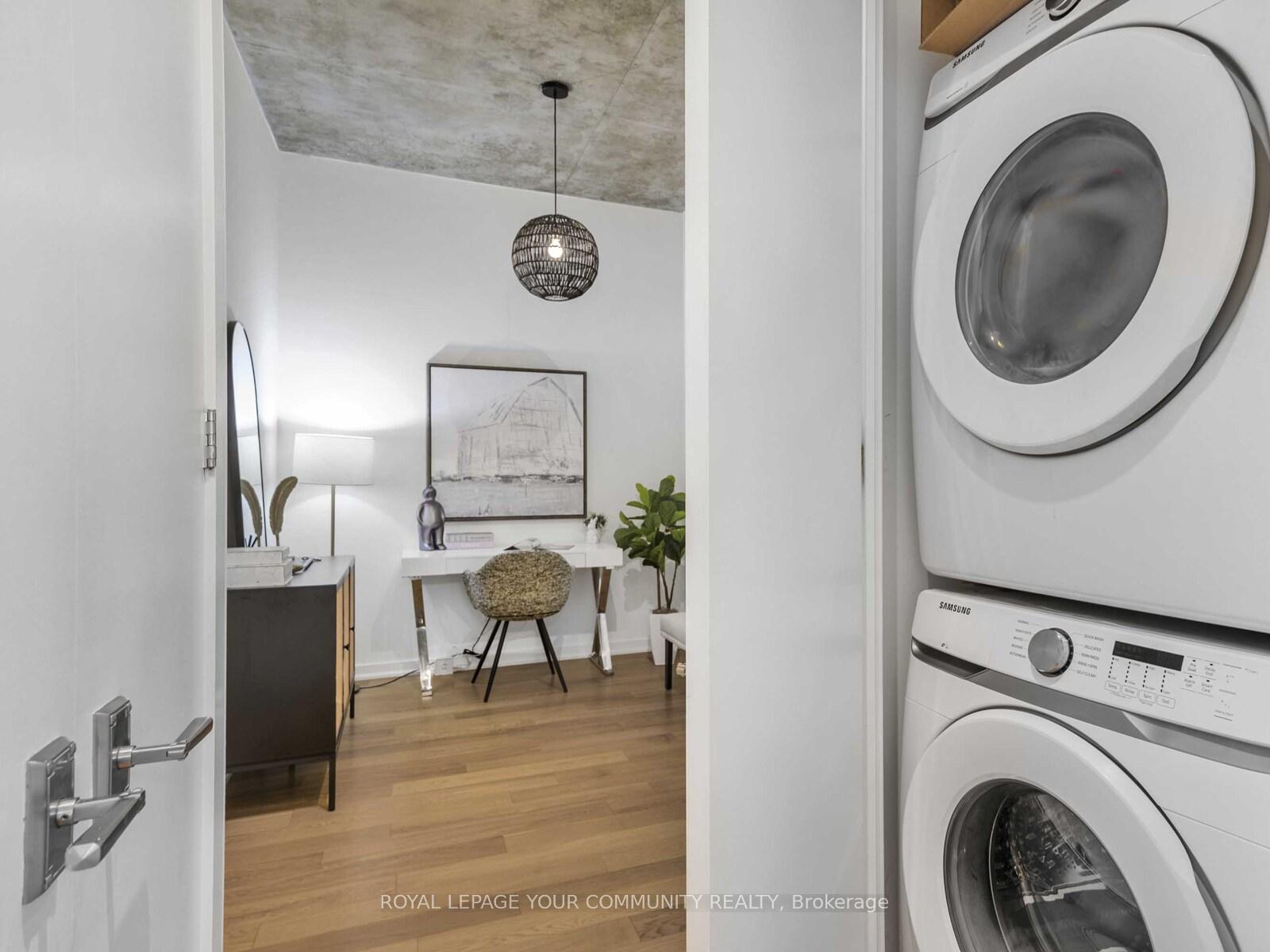 2 Bedrooms Condo at 19 Brant, Toronto For sale