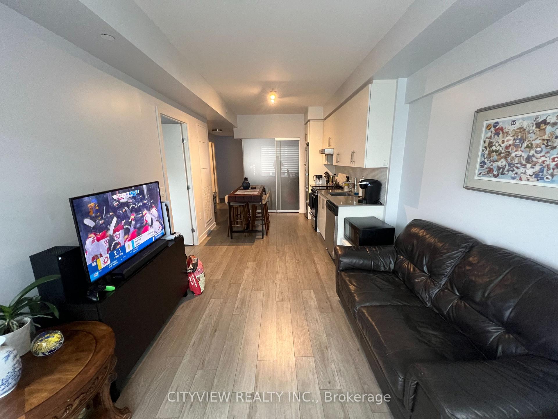 2 Bedrooms Condo at 212 king William, Hamilton For sale