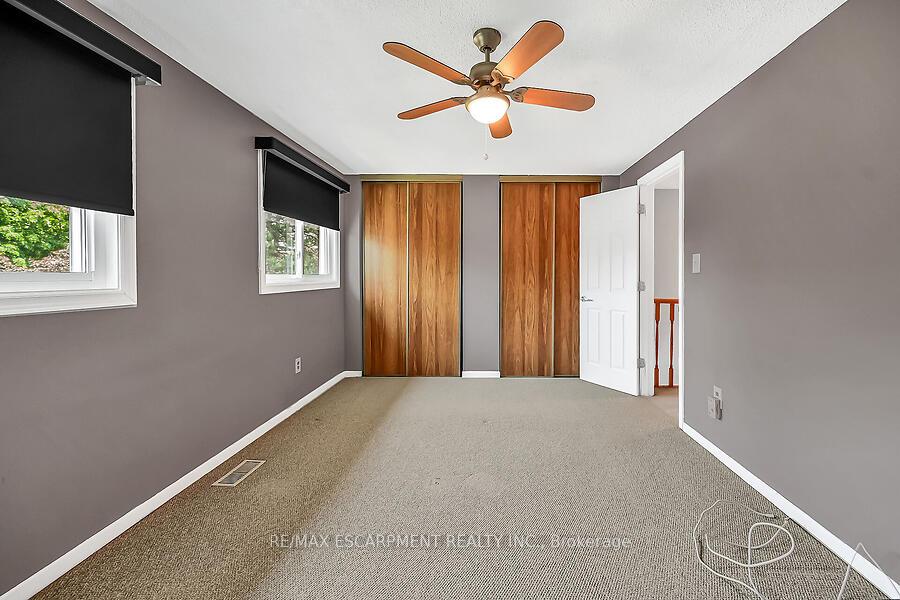 3 Bedrooms Condo at 1115 Paramount, Hamilton For sale
