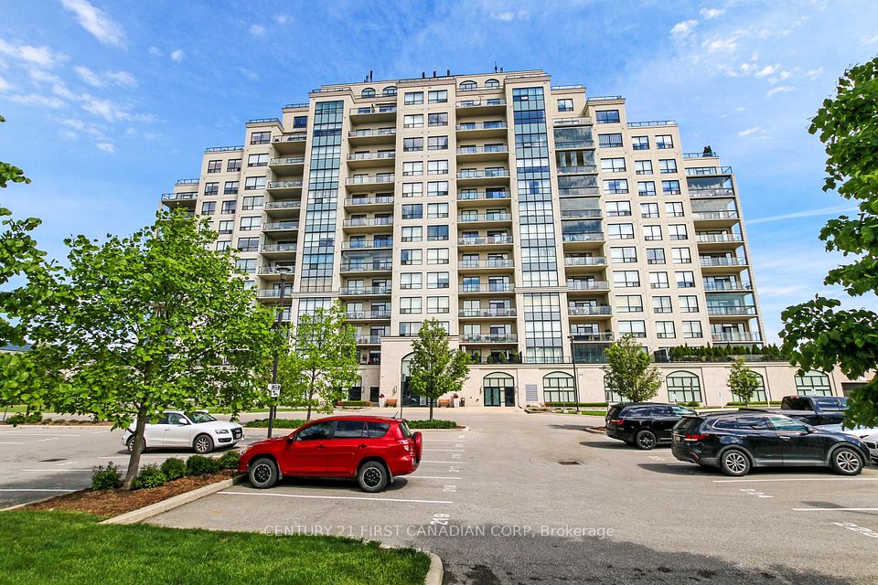 240 Villagewalk