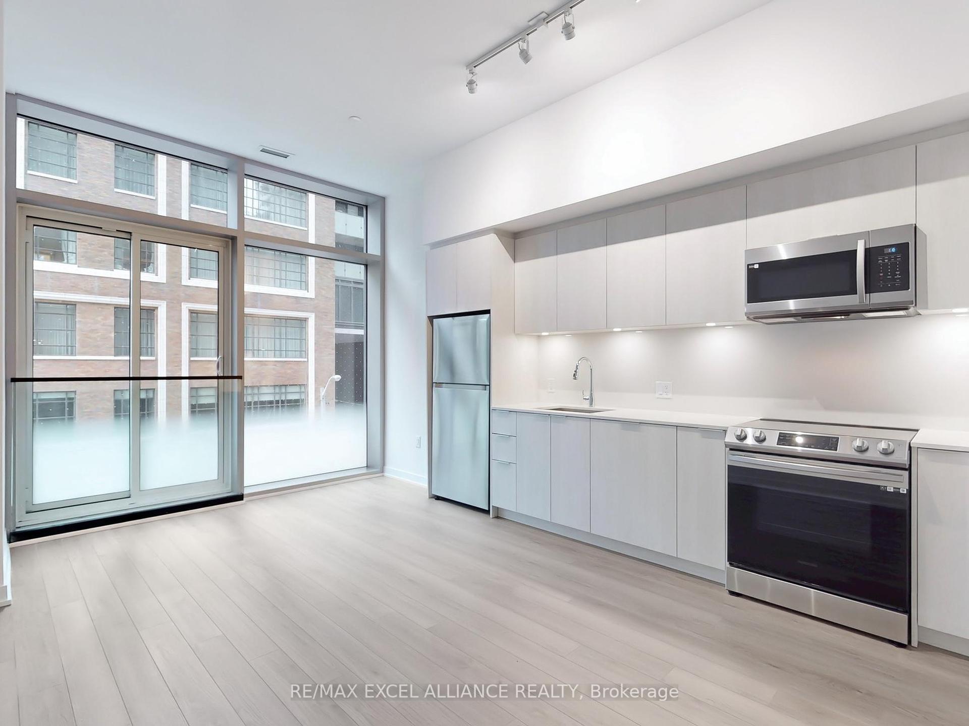 2 Bedrooms Condo at 357 King,  Toronto For sale