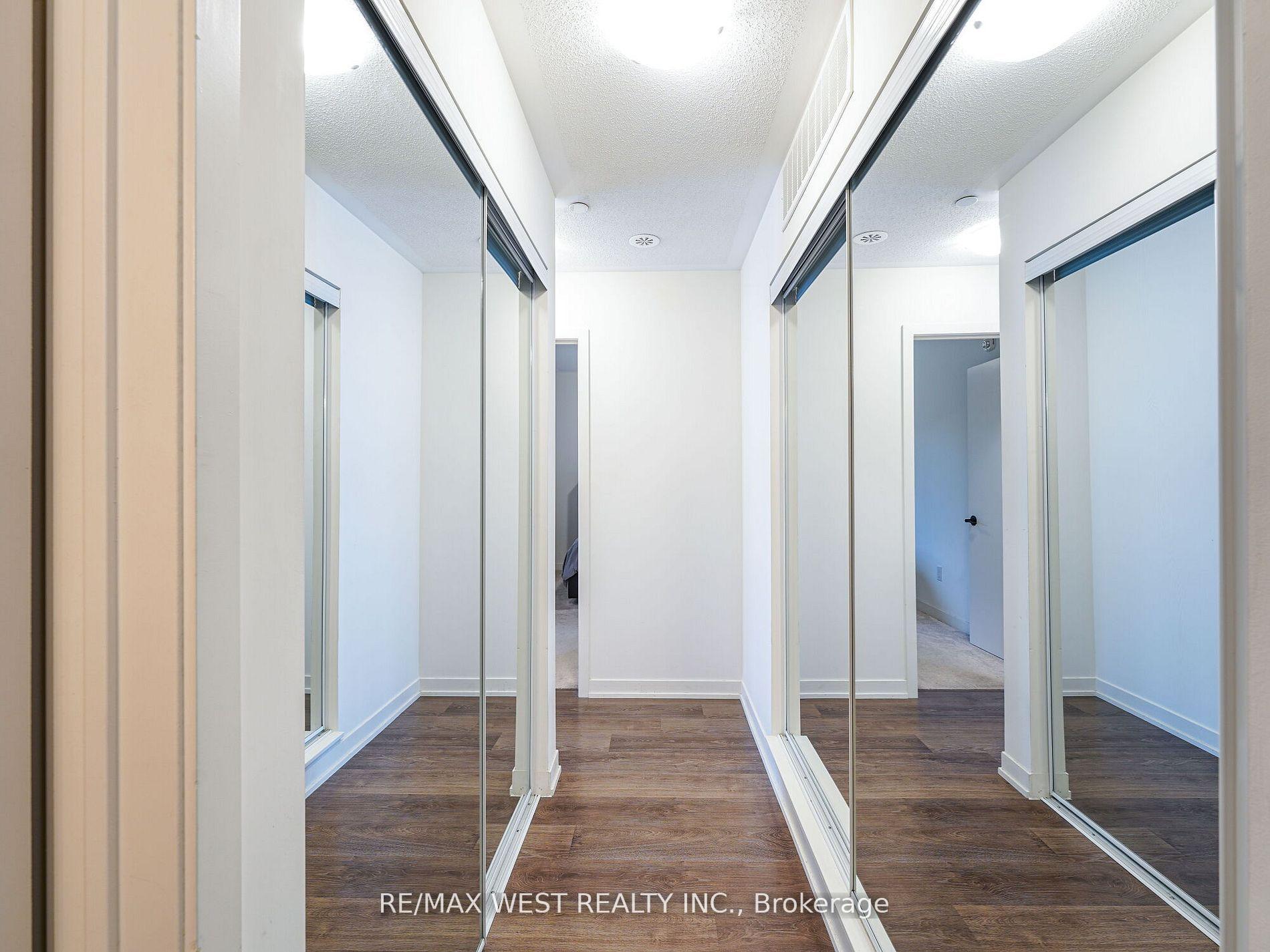 2 Bedrooms Condo at 5131 Sheppard, Toronto For sale