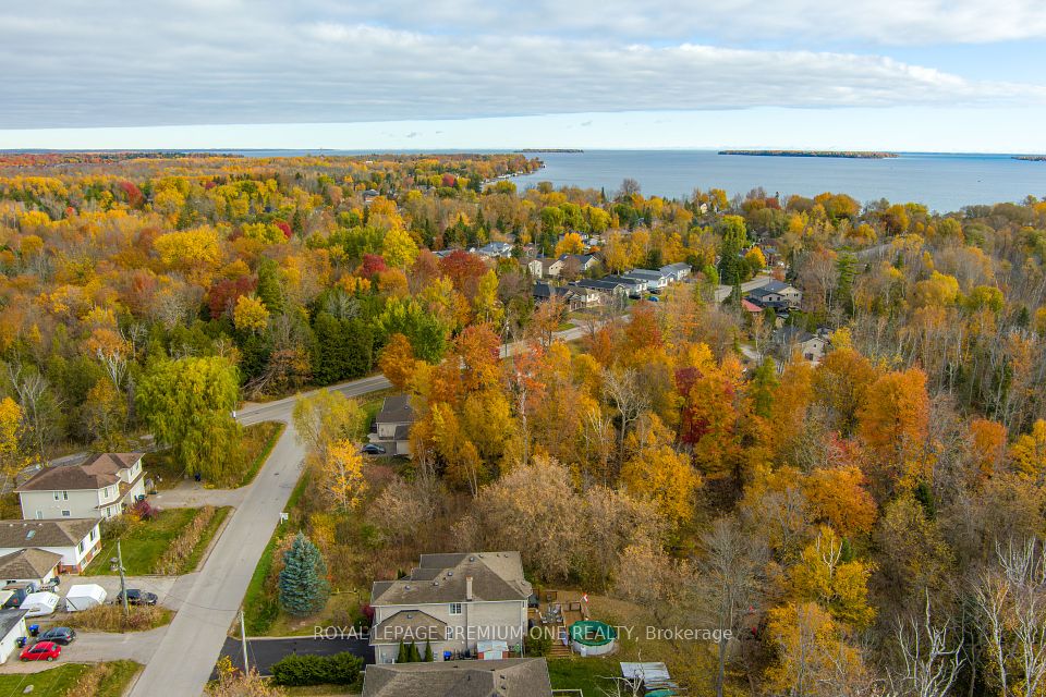 909C Willow Street, Innisfil, ON L0L 1C0