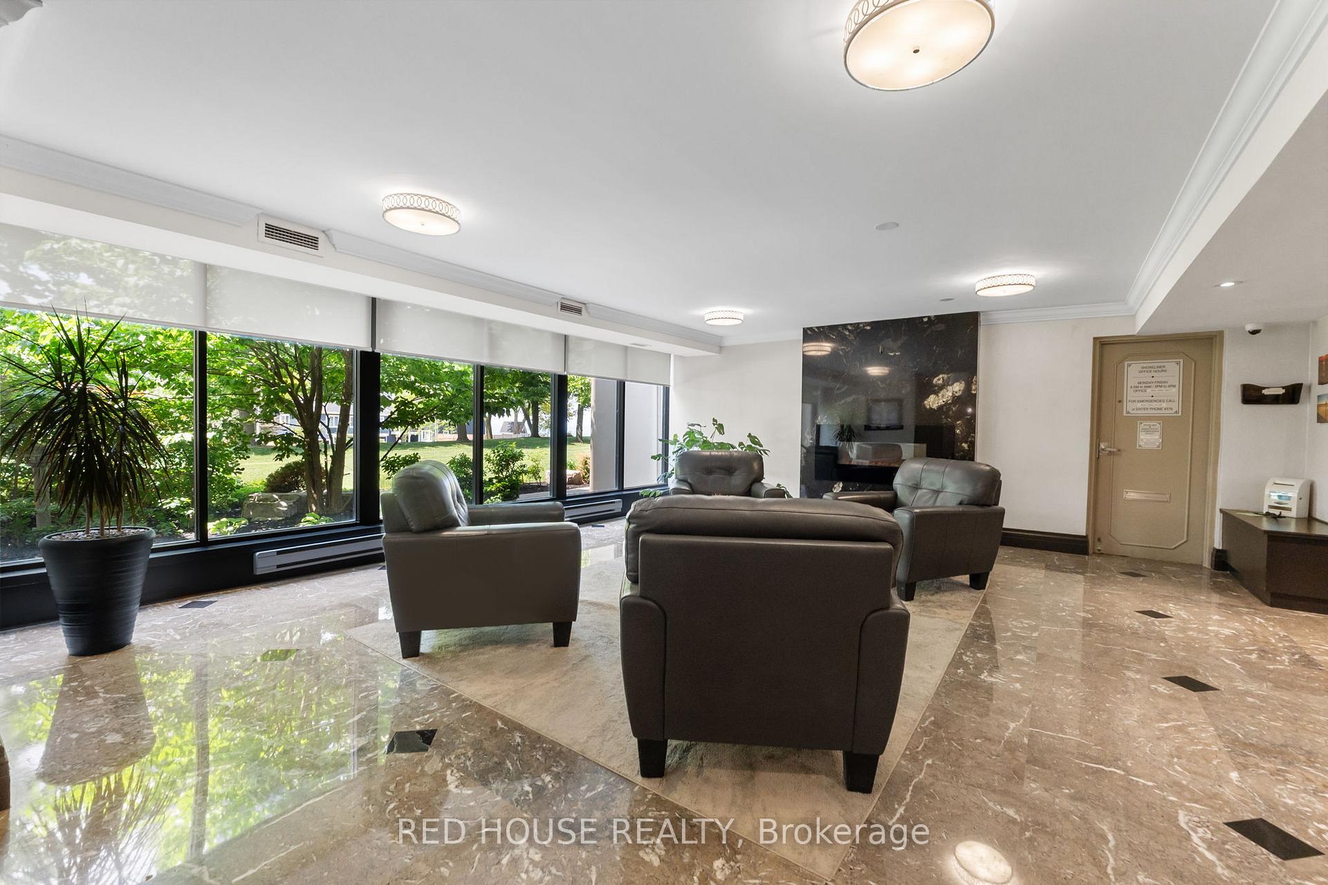 3 Bedrooms Condo at 500 Green, Hamilton For sale