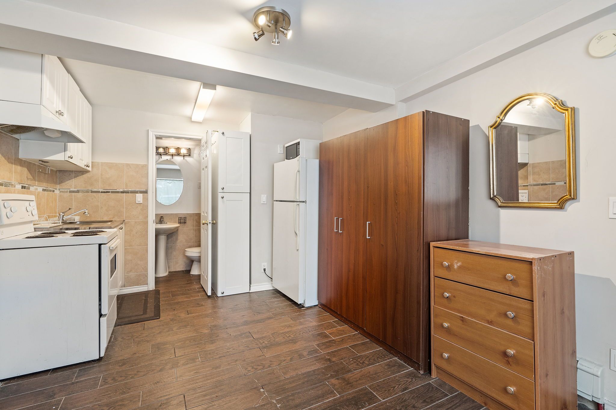 58 Garthdale Court W