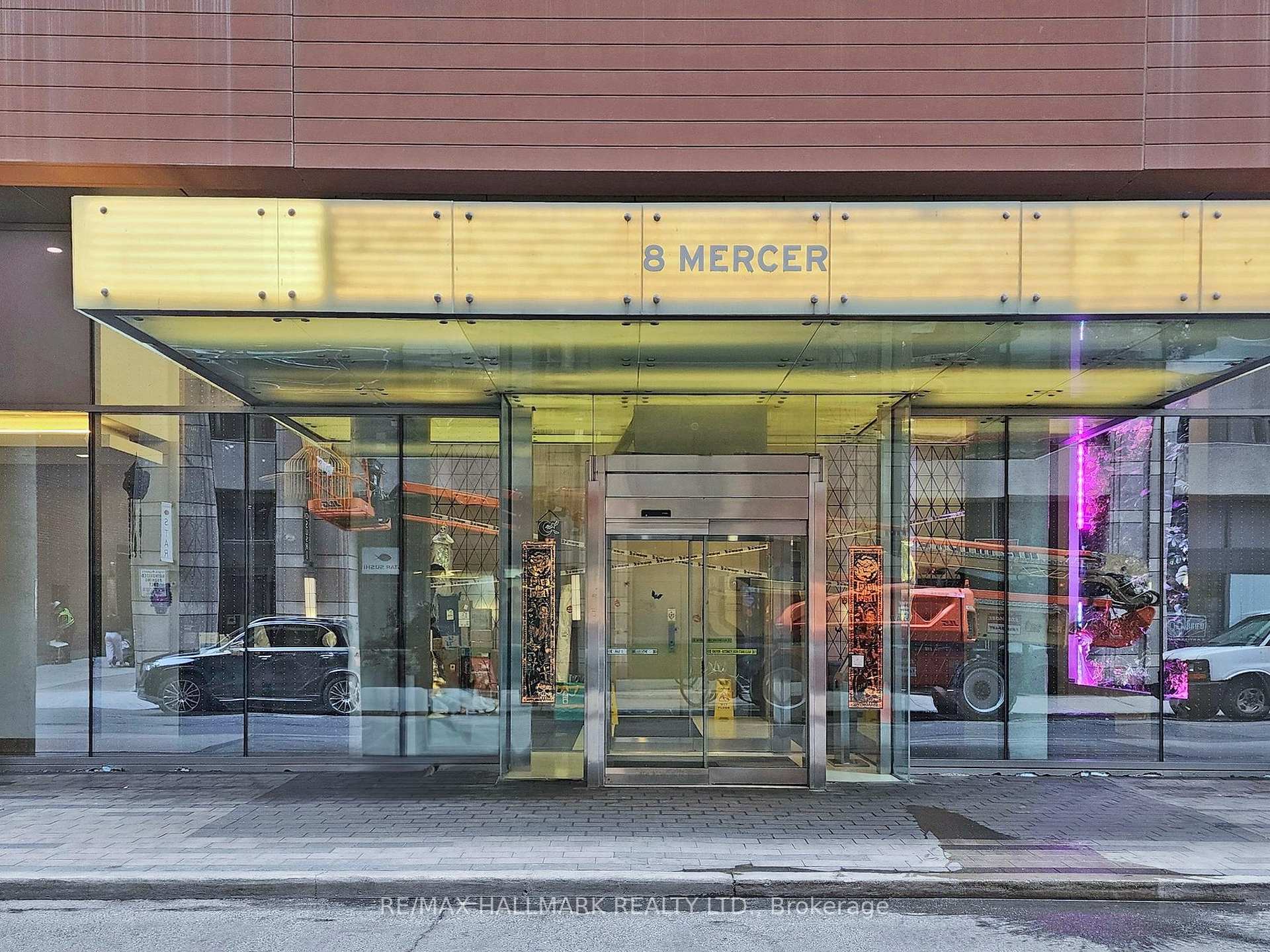 2 Bedrooms Condo at 8 Mercer, Toronto For sale
