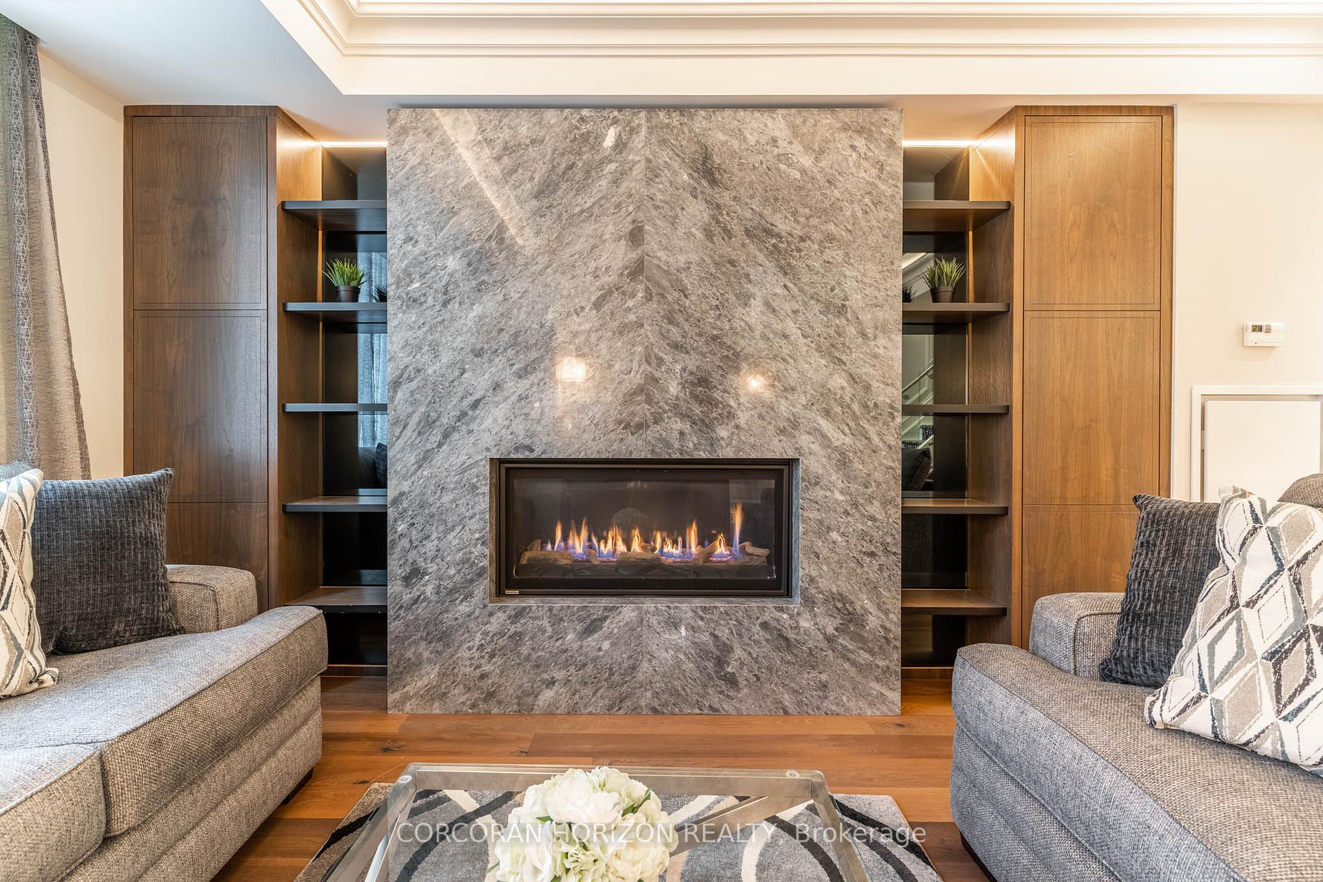 4 Bedrooms Condo at 30 Nelson, Toronto For sale