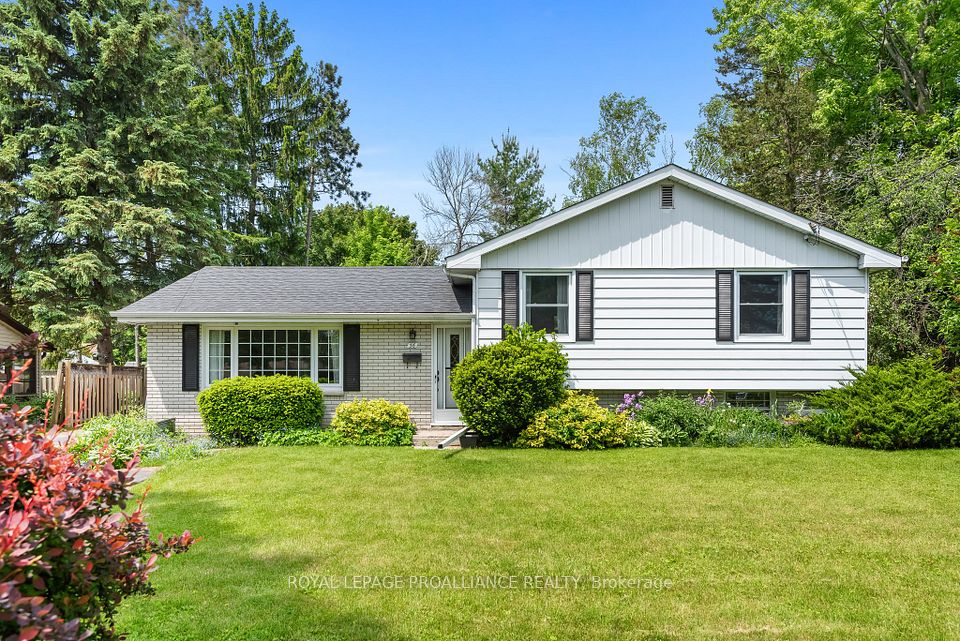 36 Applewood