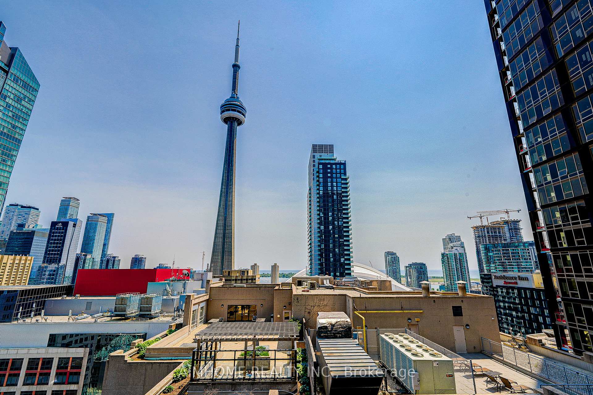 2 Bedrooms Condo at 8 Mercer, Toronto For sale