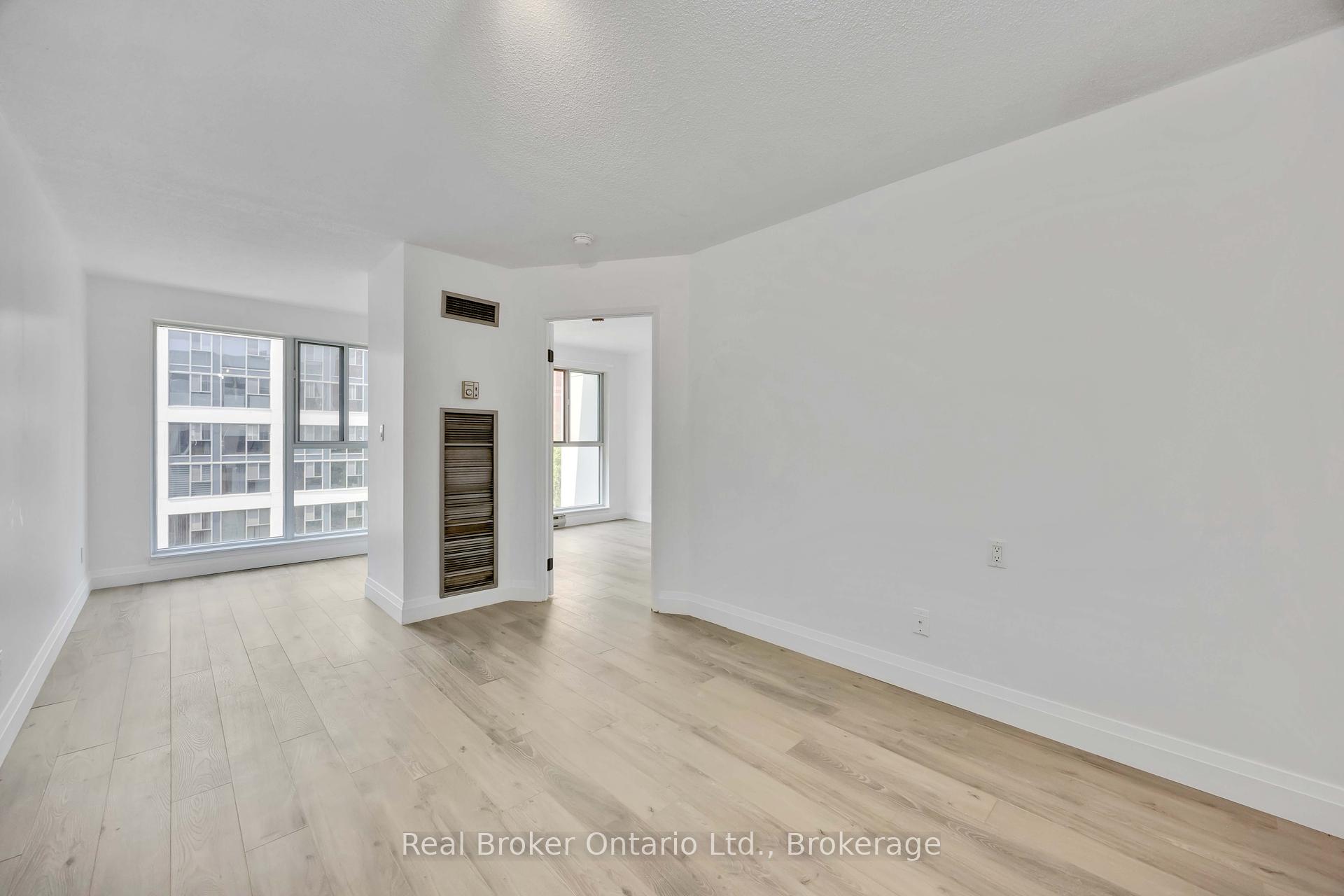 2 Bedrooms Condo at 222 The Esplanade, Toronto For sale