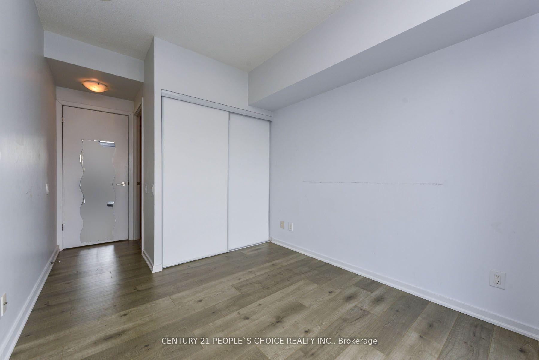 2 Bedrooms Condo at 105 The Queensway, Toronto For sale