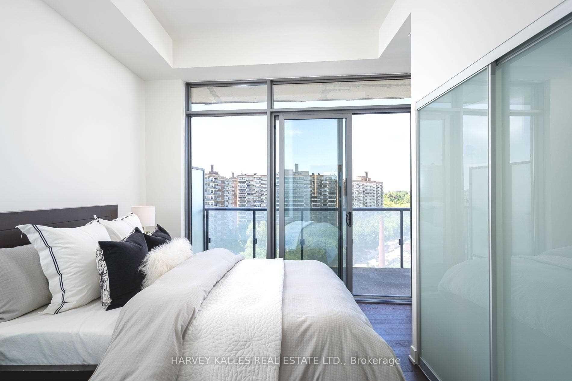 2 Bedrooms Condo at 1815 Yonge, Toronto For sale