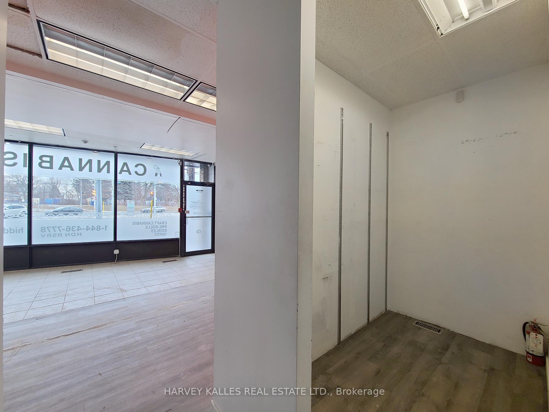 3813 Lake Shore Boulevard W retail