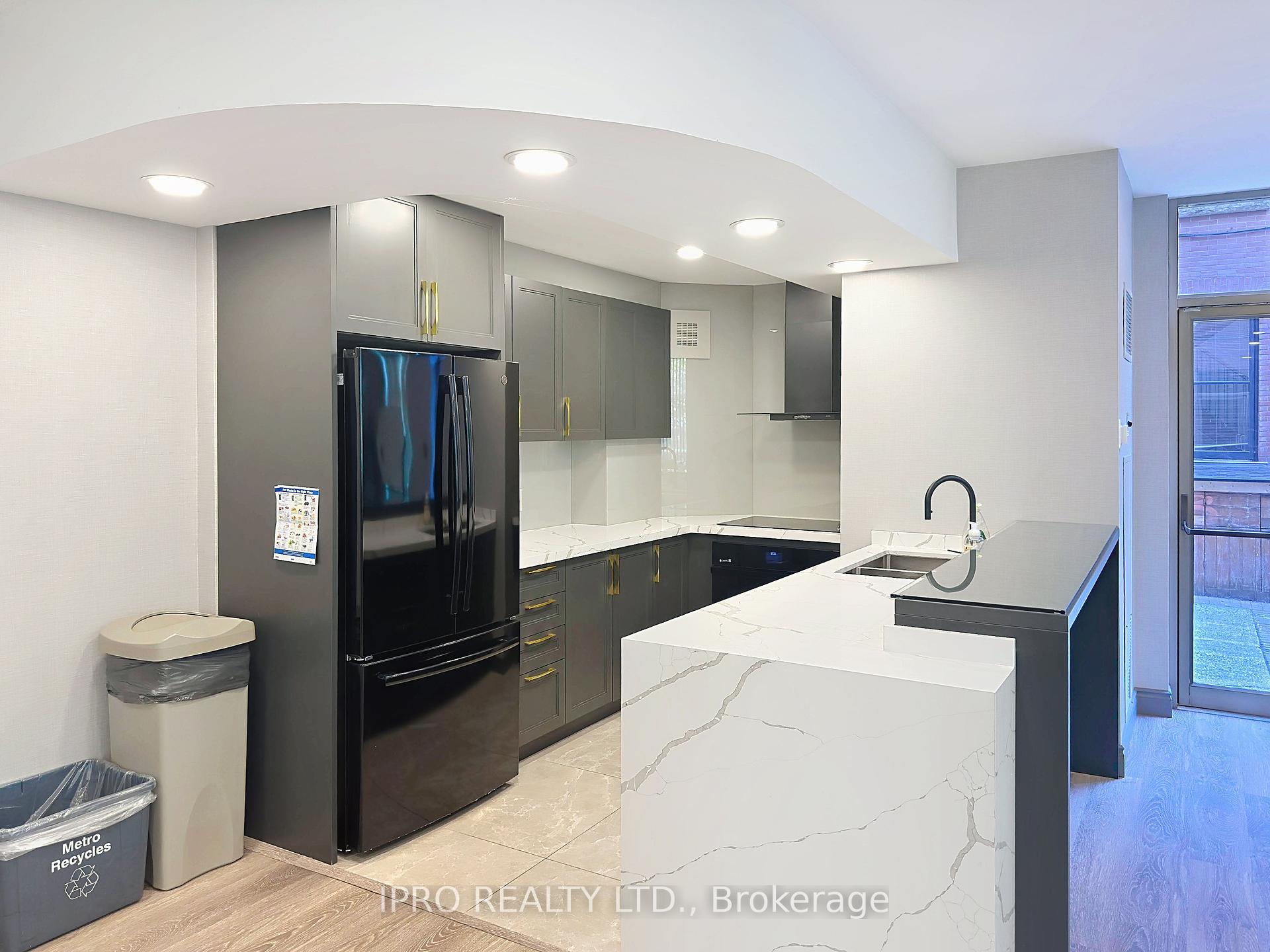 1 Bedroom Condo at 95 Prince Arthur, Toronto For sale
