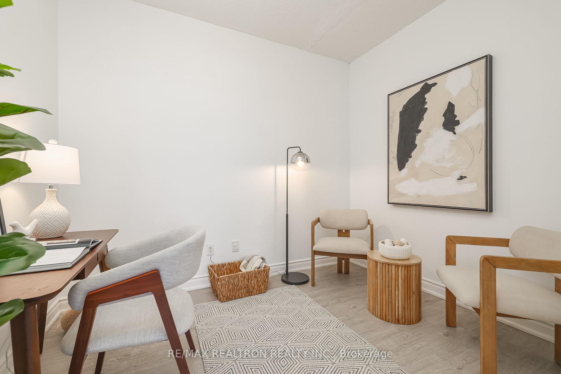2 Bedrooms Condo at 21 Grand Magazine, Toronto For sale