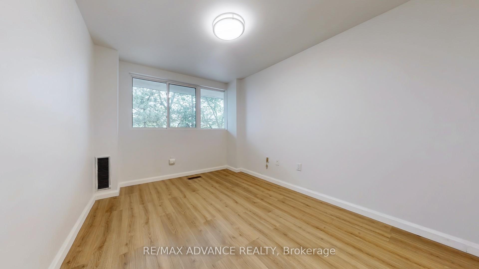 4 Bedrooms Condo at 165 Cherokee, Toronto For sale