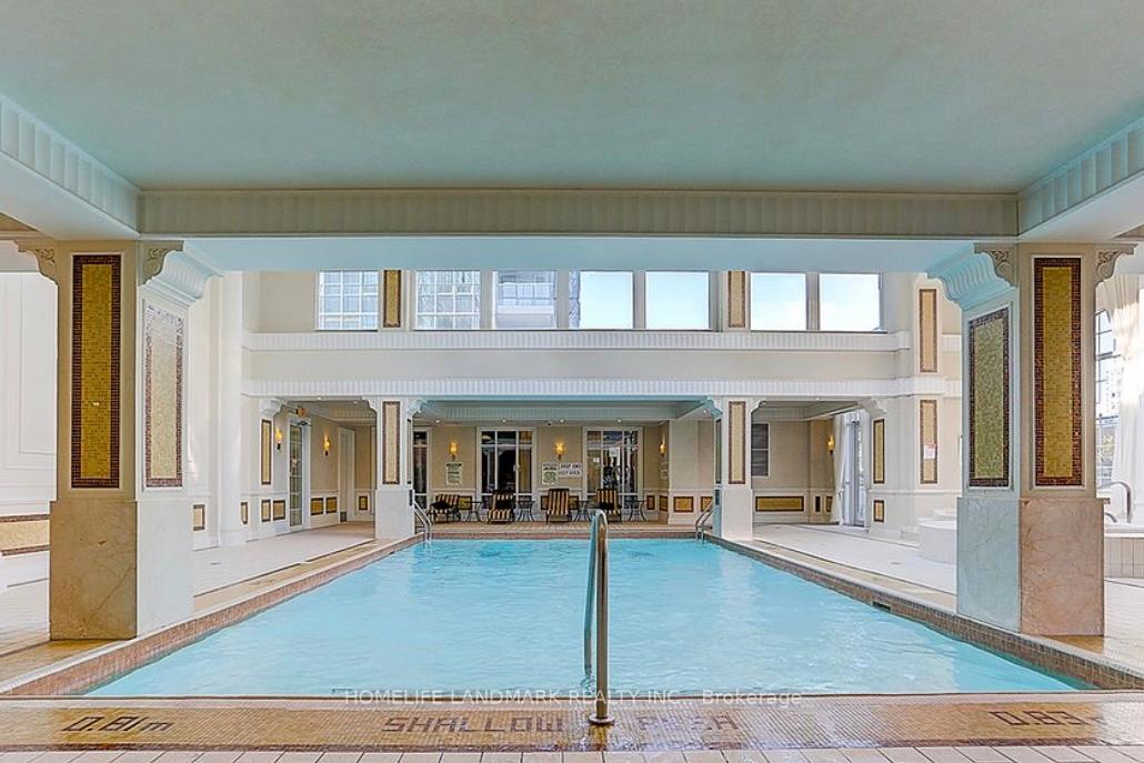 3 Bedrooms Condo at 15 Greenview, Toronto For sale