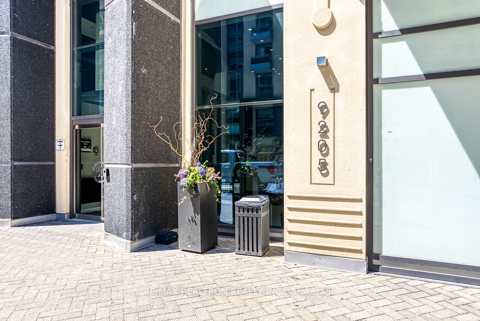 #1502 NE - 9205 Yonge Street, Richmond Hill, ON L4C 1V5