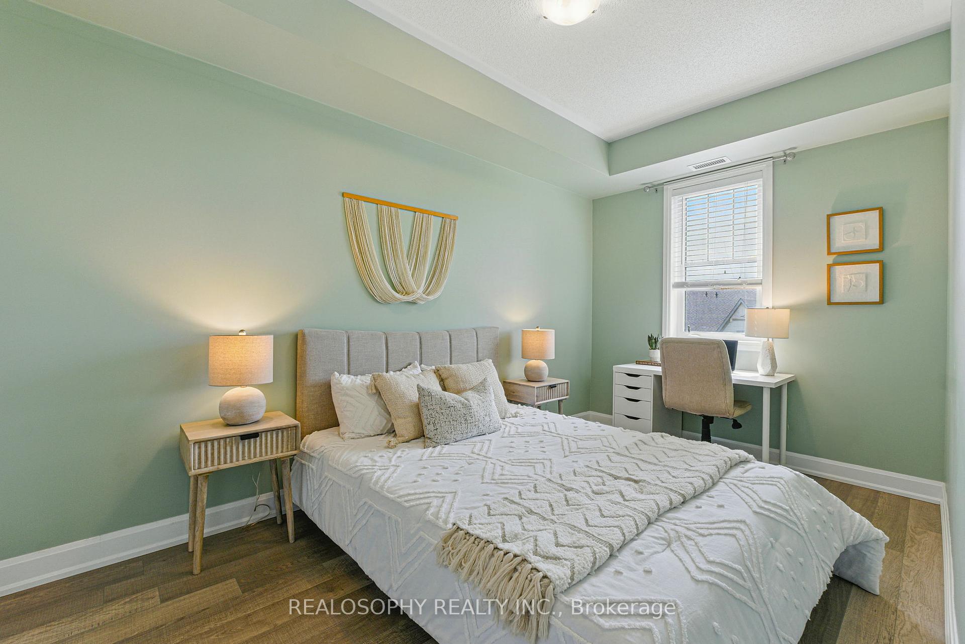 2 Bedrooms Condo at 2333 Sawgrass, Oakville For sale