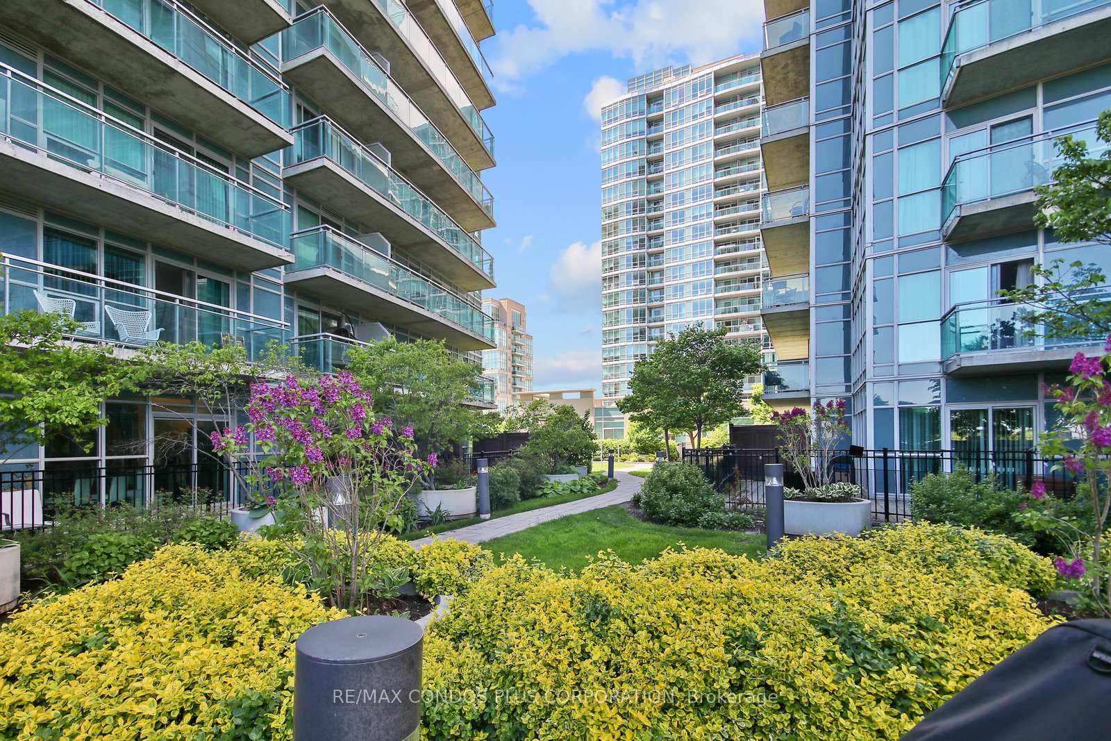 1 Bedroom Condo at 155 Legion, Toronto For sale