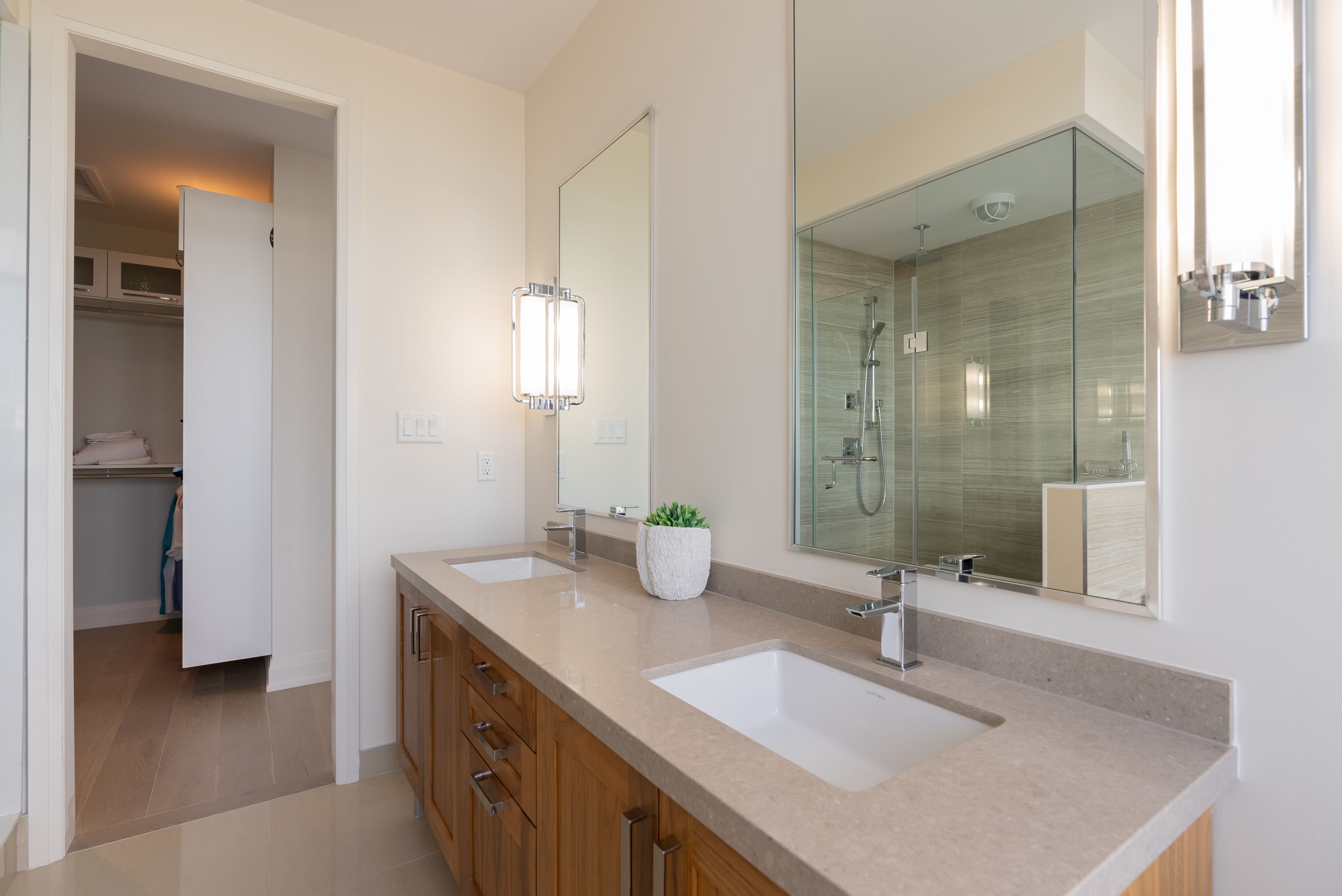 3730 Mangusta Court