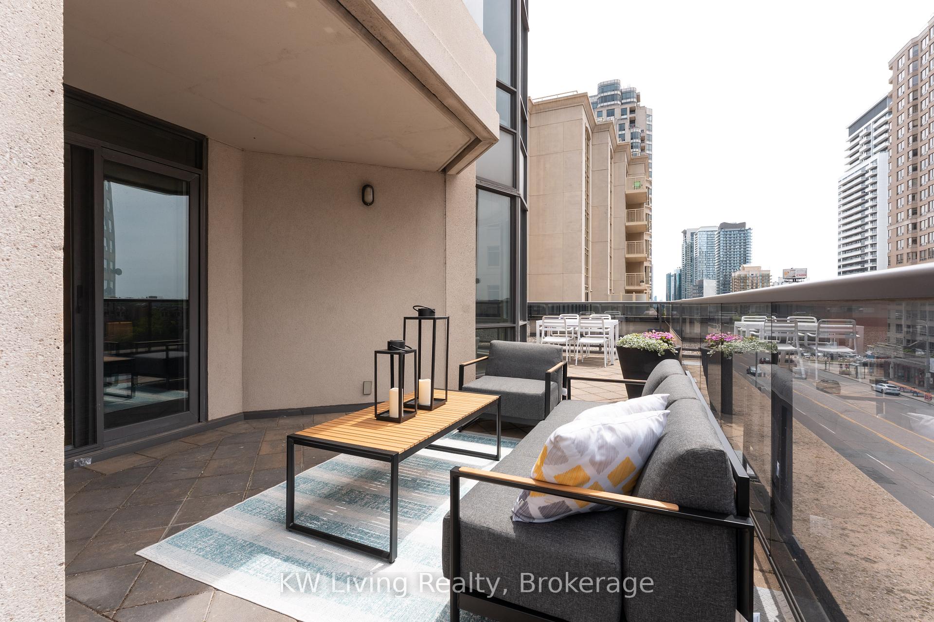 4 Bedrooms Condo at 500 Doris, Toronto For sale