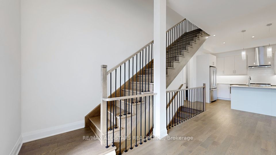 Wide staircase with matching treads