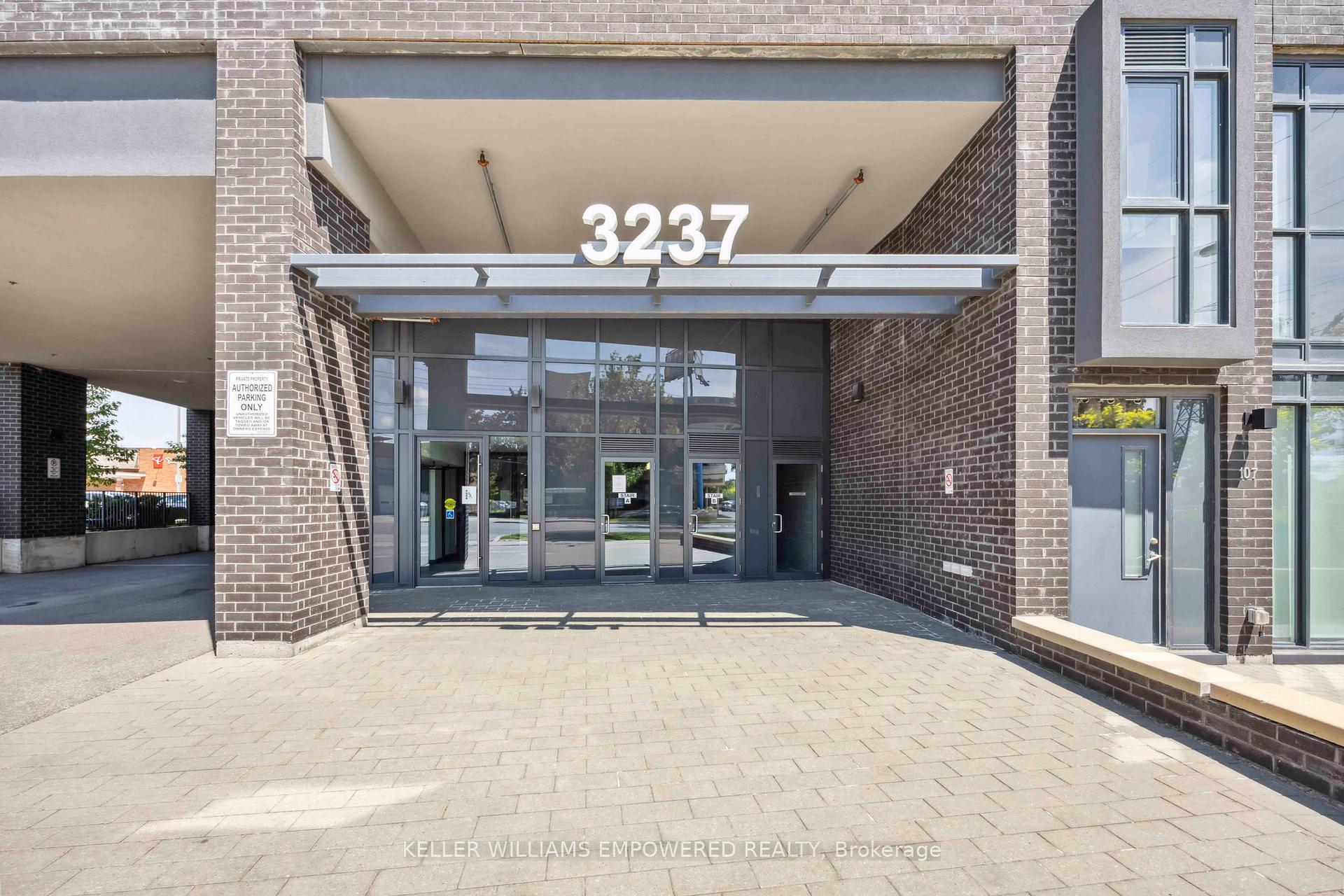 3 Bedrooms Condo at 3237 Bayview, Toronto For sale