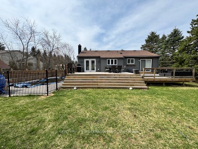 82 Holmes Drive