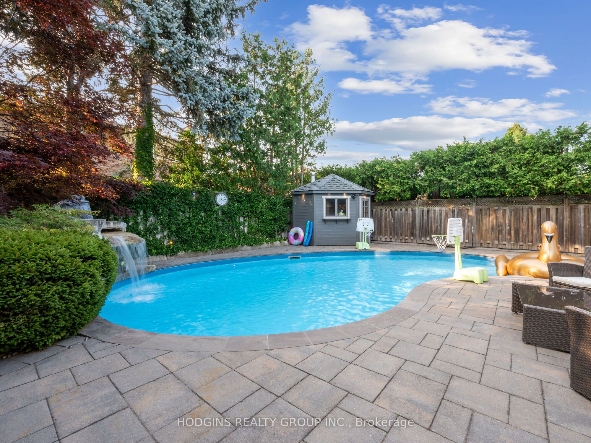 1816 Paddock Crescent