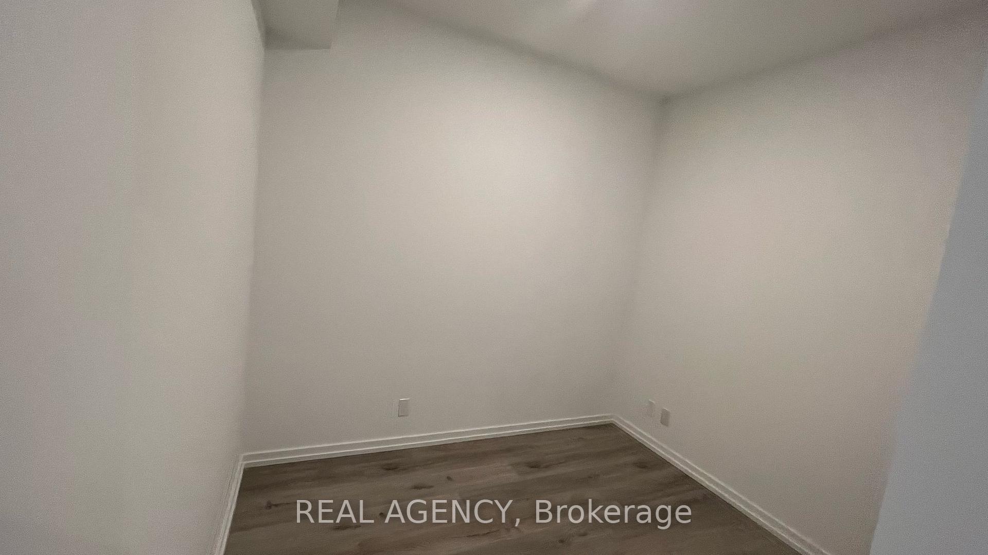 2 Bedrooms Condo at 1000 Portage,  Vaughan For sale
