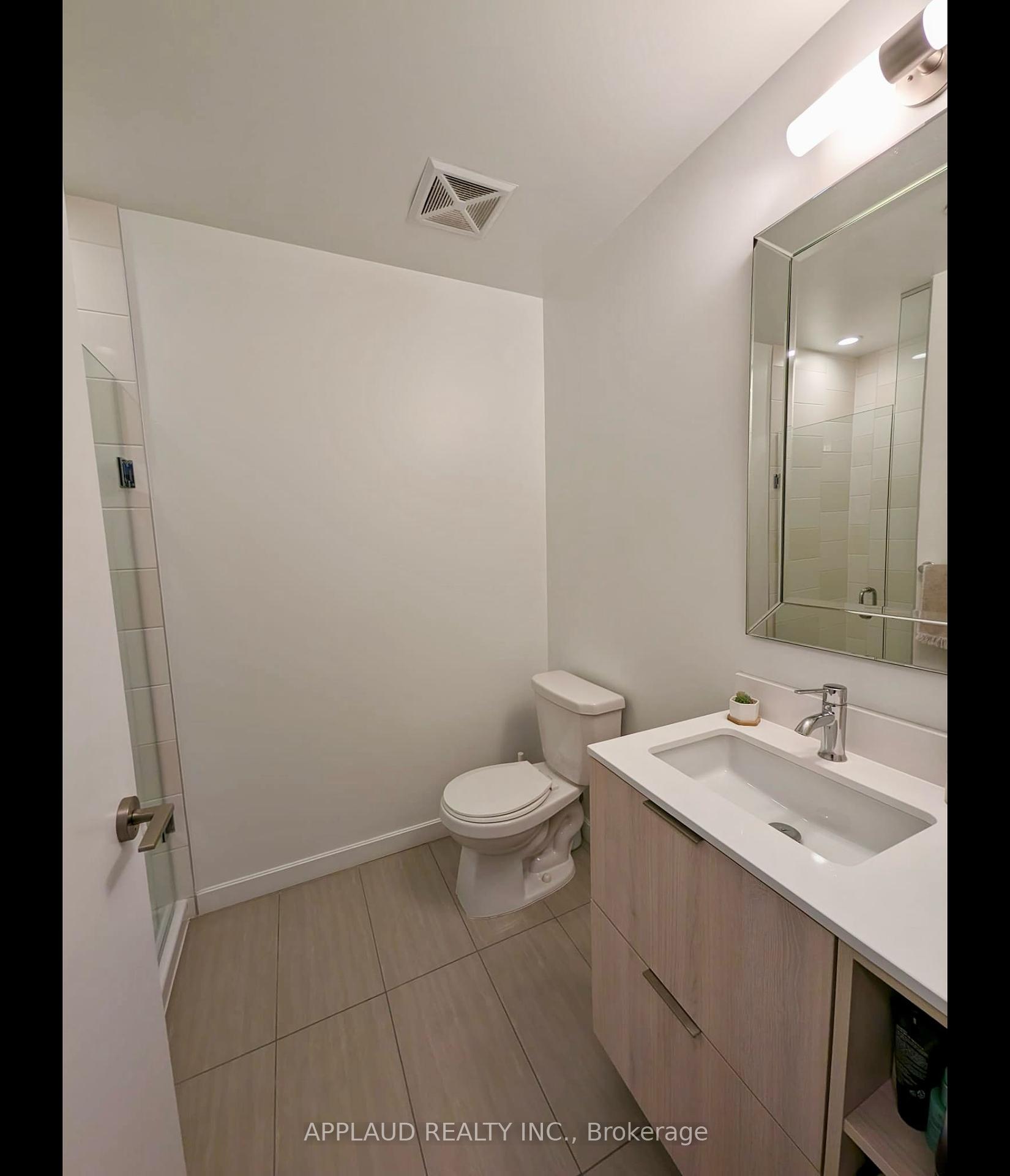 2 Bedrooms Condo at 50 Forest Manor, Toronto For sale
