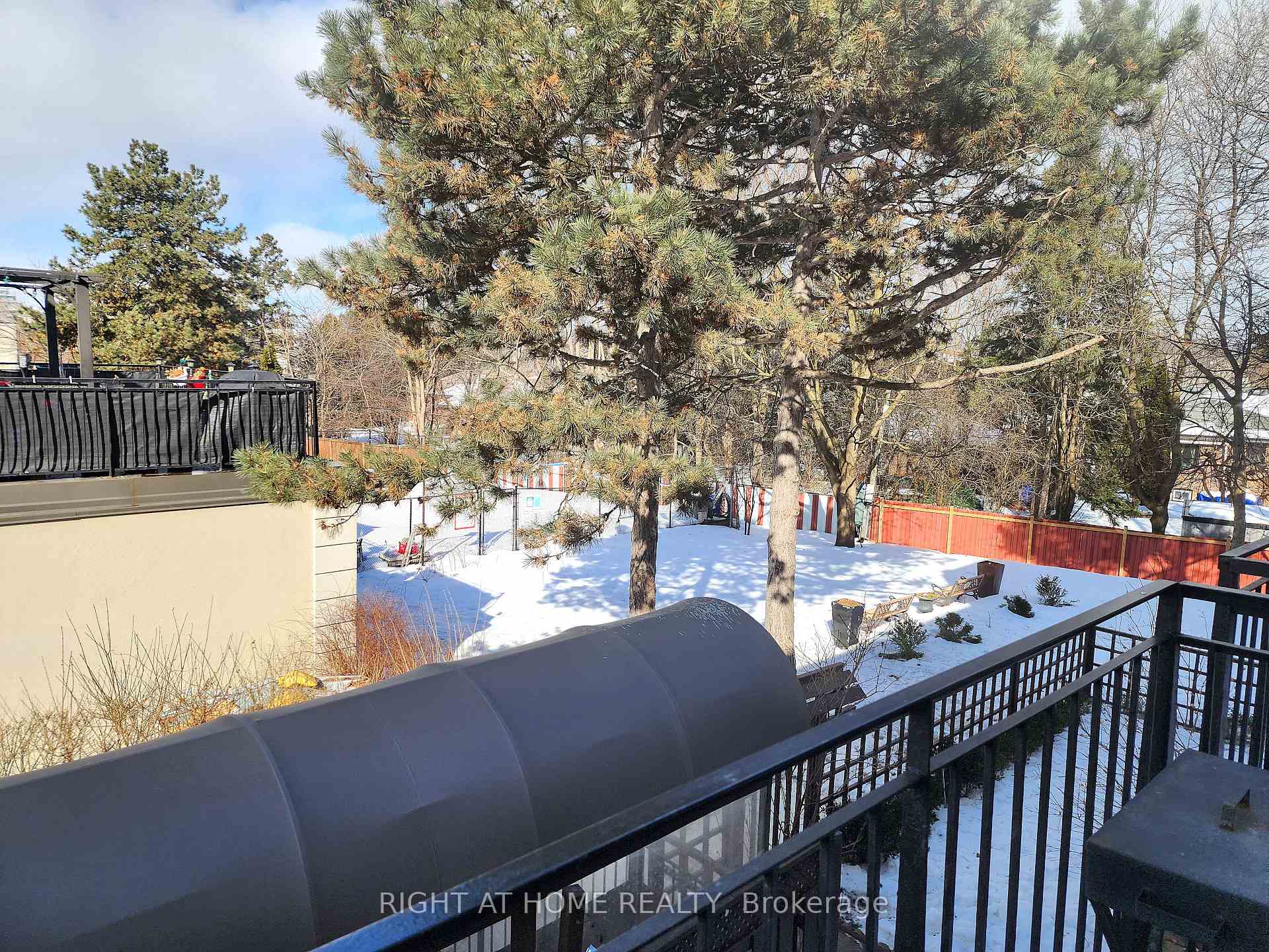 2 Bedrooms Condo at 5877 Bathurst,  Toronto For sale