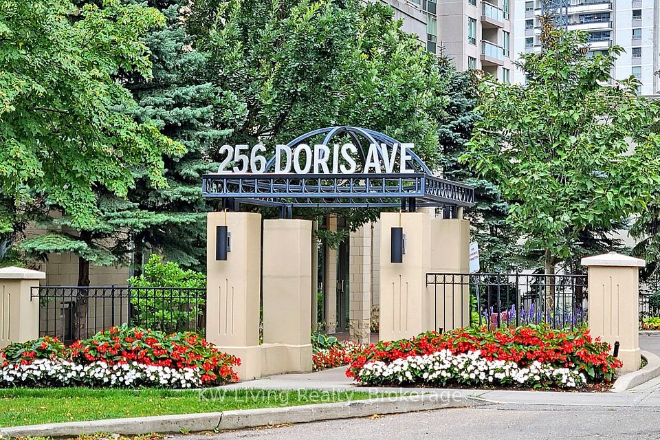 256 Doris