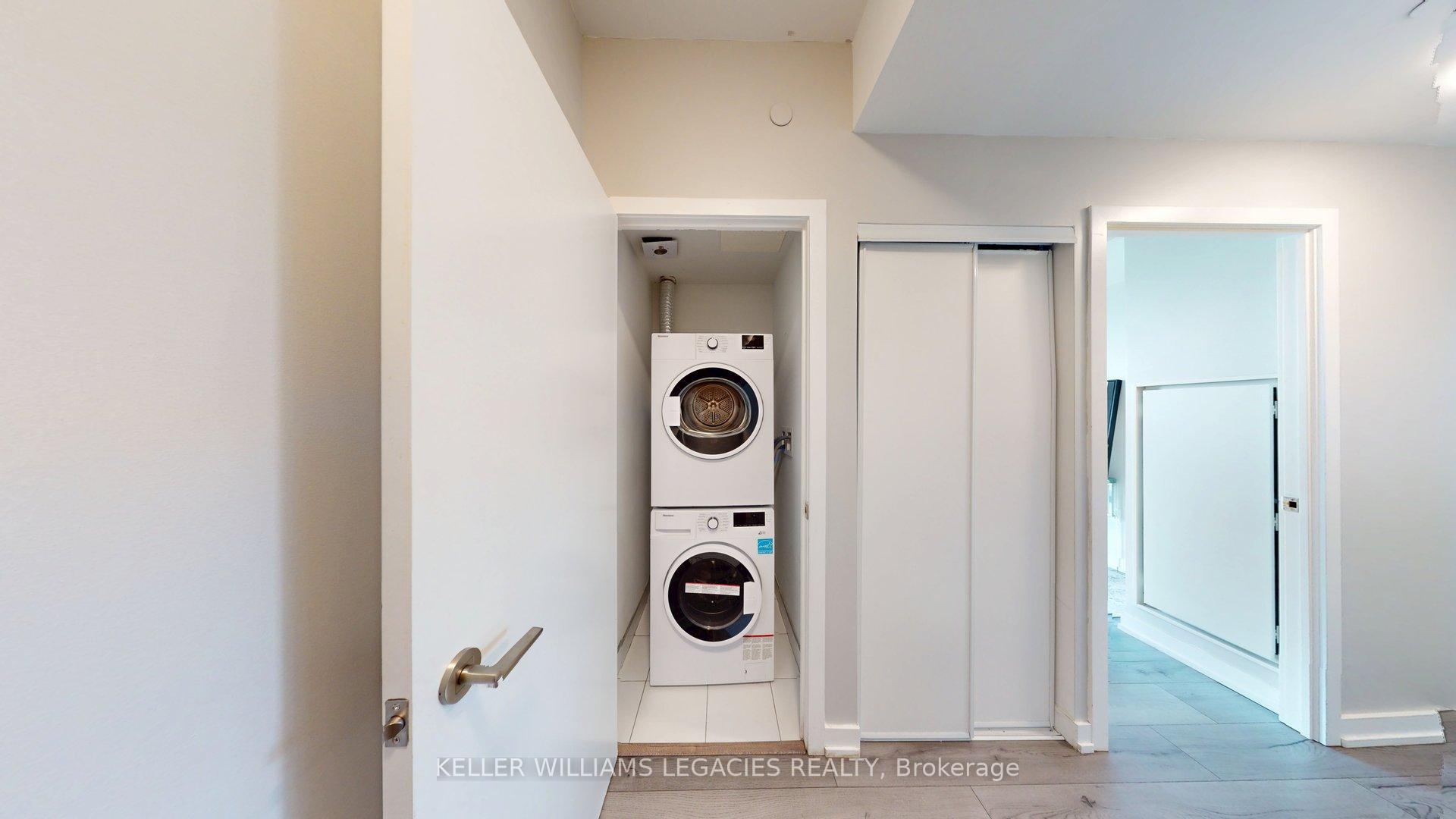 3 Bedrooms Condo at 1195 The Queens, Toronto For sale