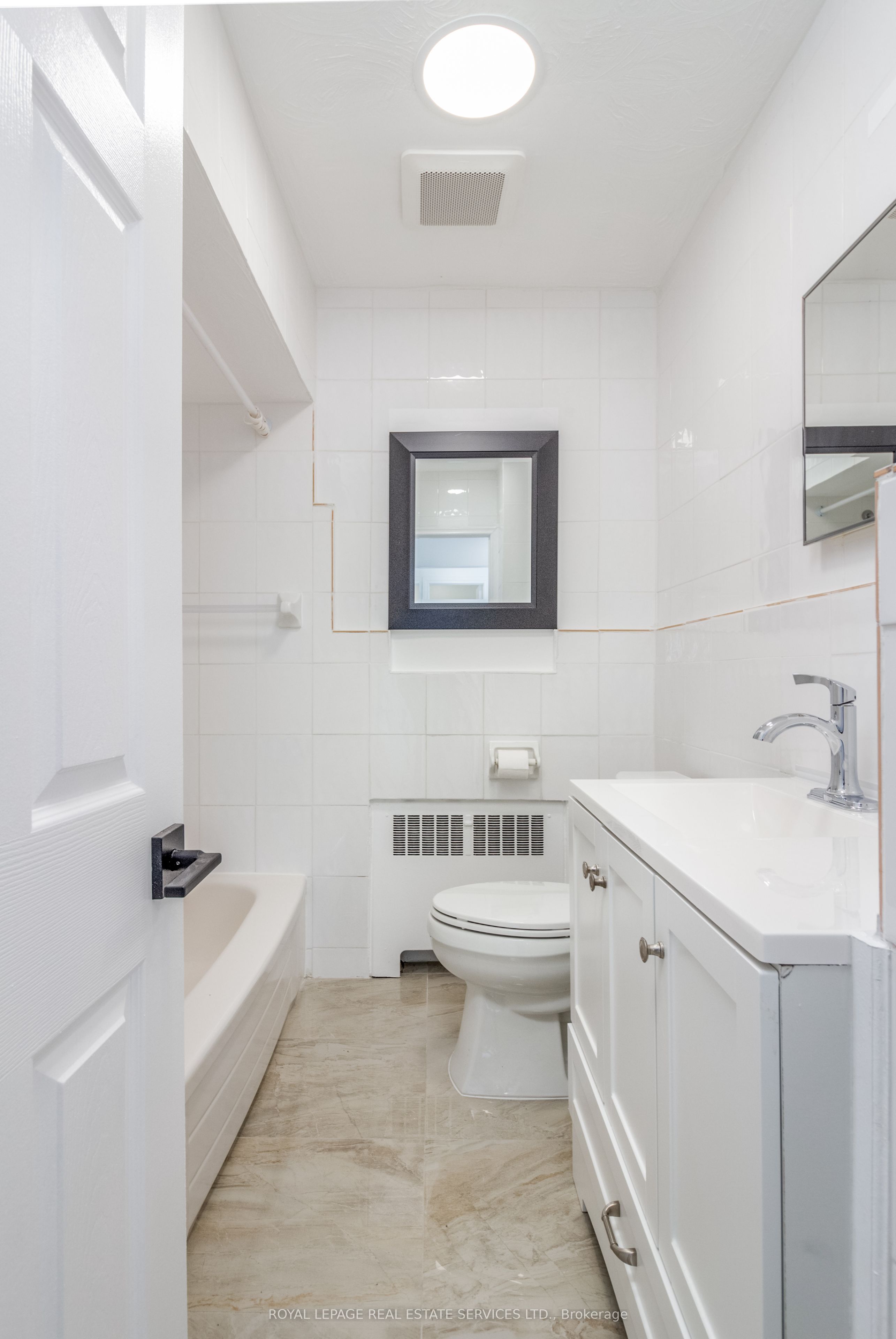 2709 Lake Shore Boulevard W