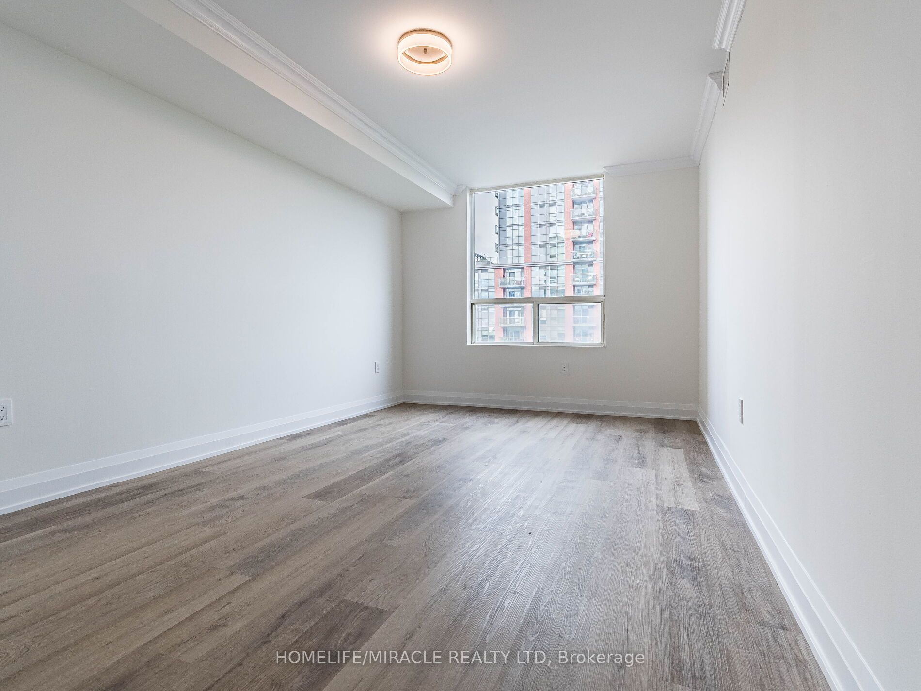 1270 Maple Crossing Boulevard, #604