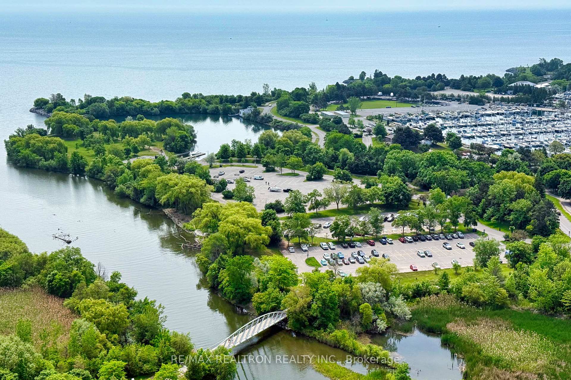 3 Bedrooms Condo at 2200 Lake Shore, Toronto For sale