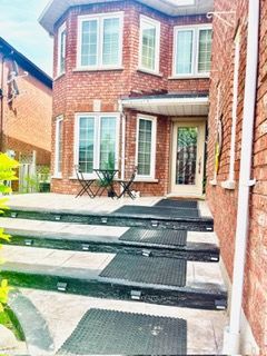 3076 Bayberry
