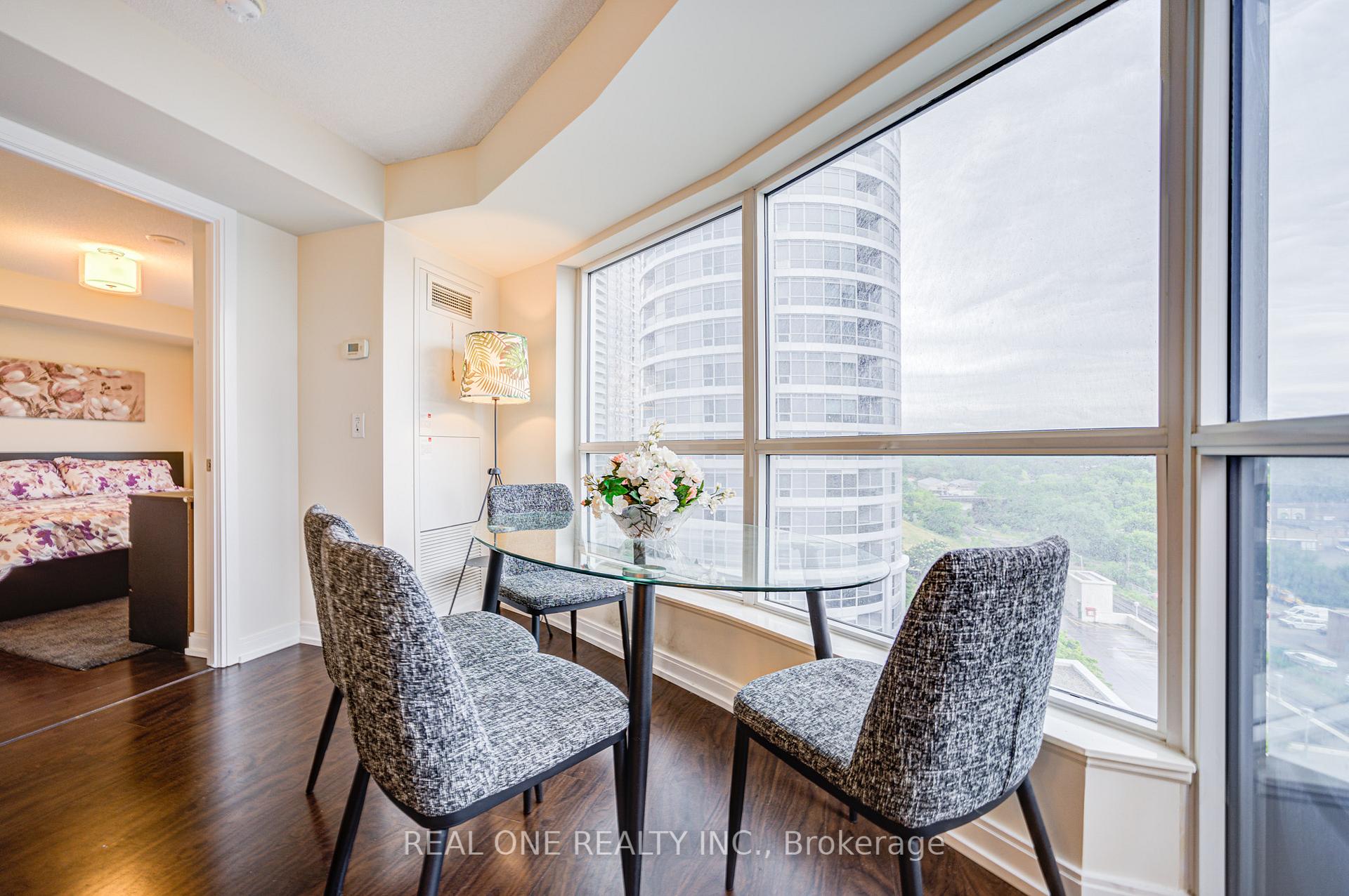 3 Bedrooms Condo at 151 Village Green, Toronto For sale