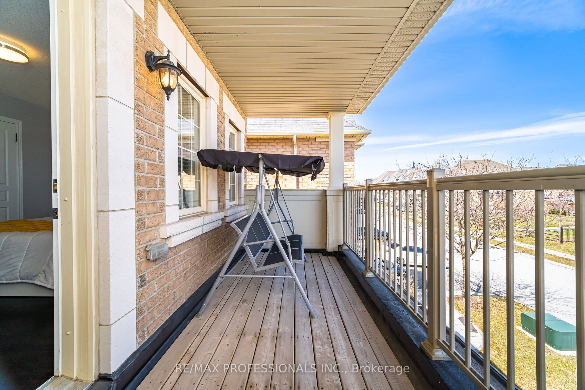 35 Lampman Crescent