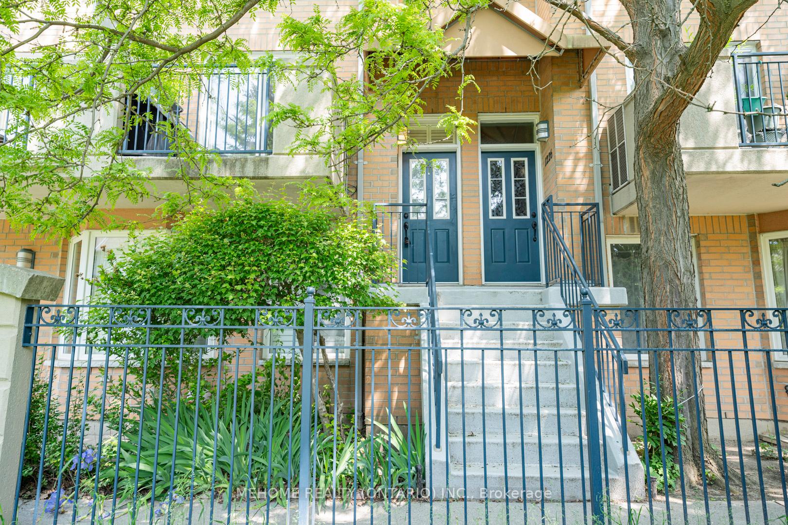 4 Bedrooms Condo at 28 Sommerset, Toronto For sale