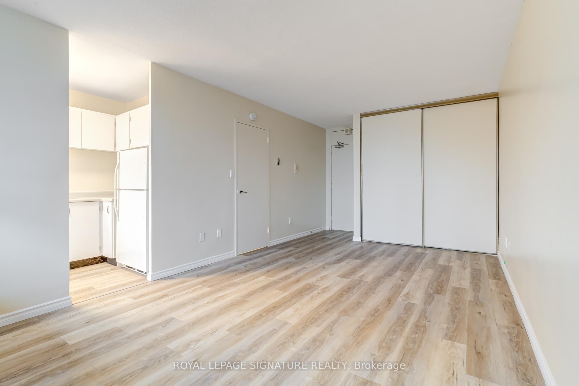 Condo at 40 Homewood, Toronto For sale