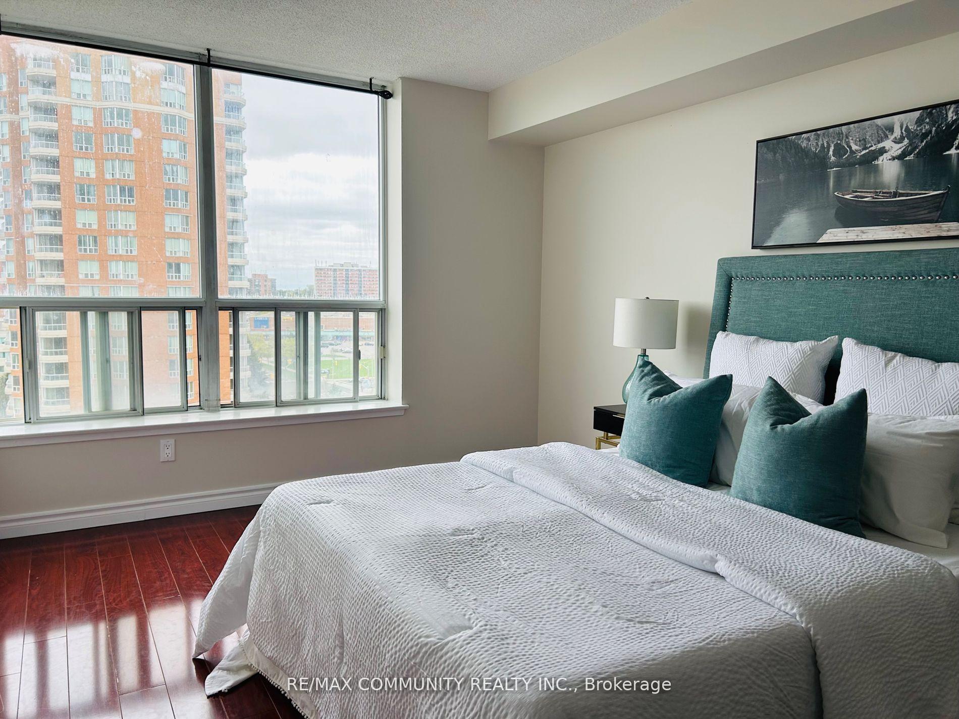 2 Bedrooms Condo at 430 Mclevin, Toronto For sale